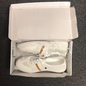 Mesh Lace up front low top sneakers
